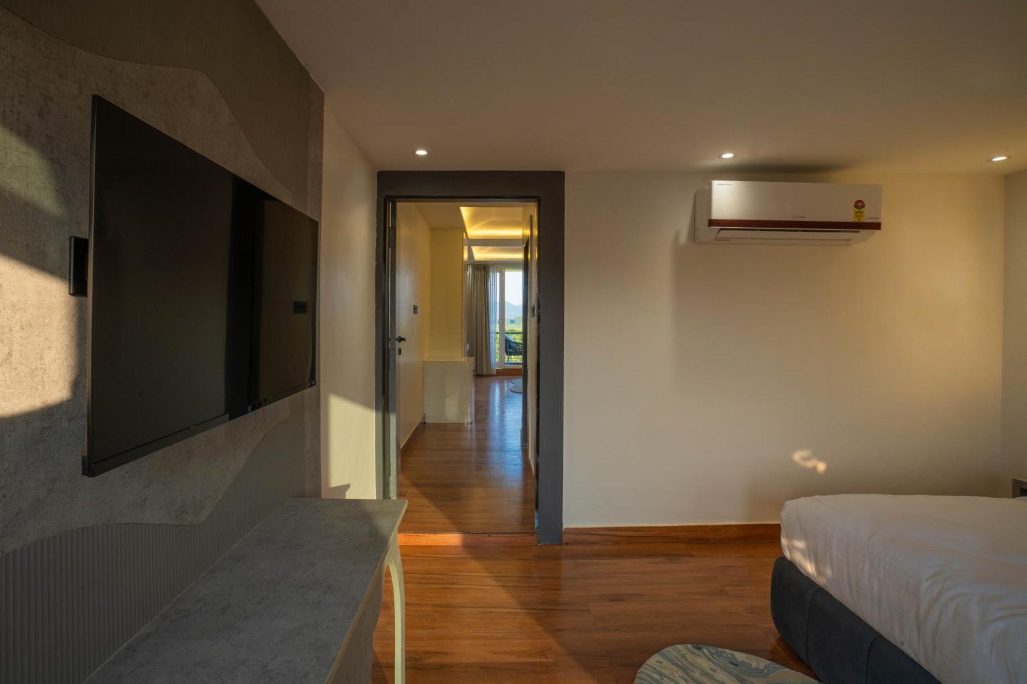 The Ganges Riverside Escape With A Private Ghat Haridwar Room photo
