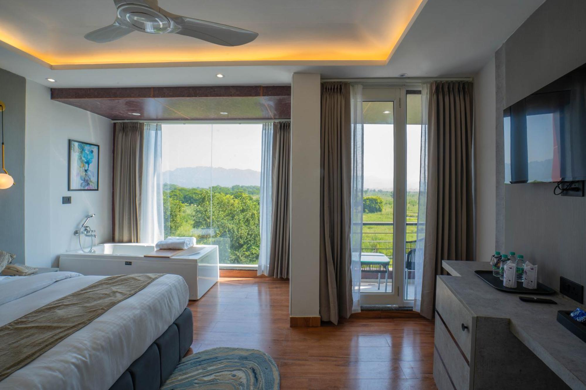 The Ganges Riverside Escape With A Private Ghat Haridwar Room photo
